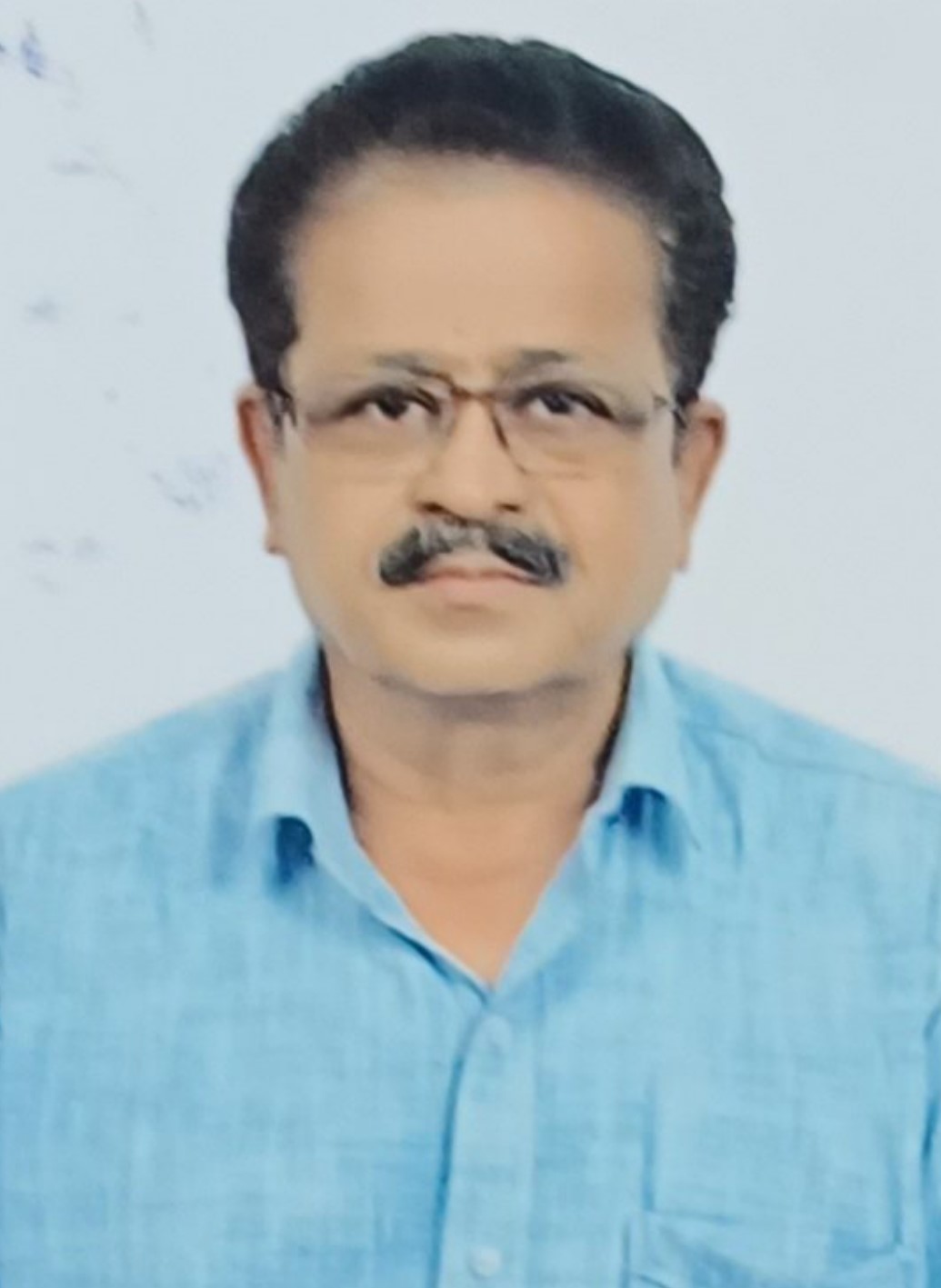 Shri Vijay Kagbhat- Secretary